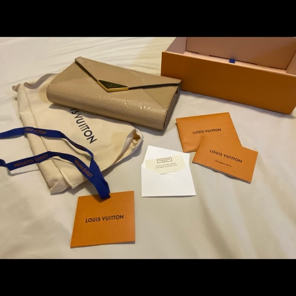 Louis Vuitton Amarante Monogram Vernis Mira - Picture 15 of 16